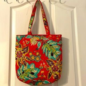 Vera Bradley summer tote, great condition